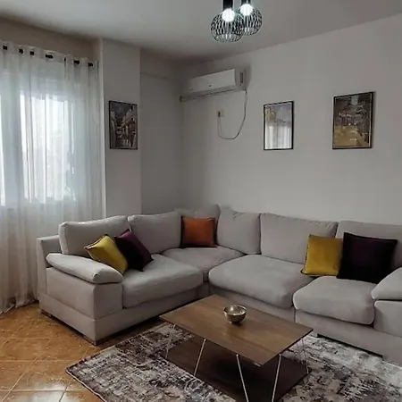 Cozy Sunlit With Scenic Balcony View Tirana