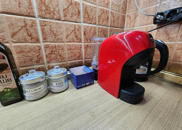 公寓 Cozy Sunlit With Scenic Balcony View 地拉那